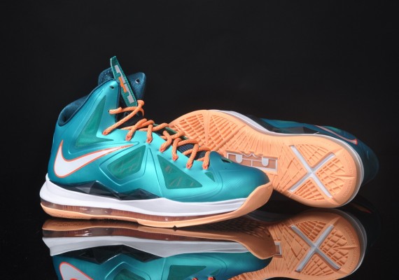 lebron james miami dolphins shoes