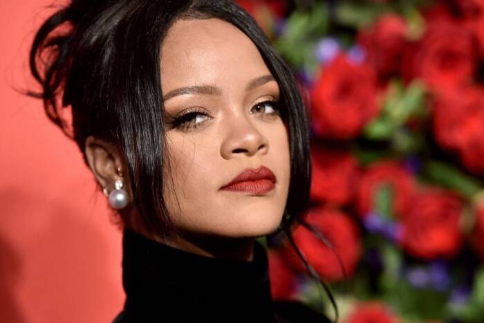 Rihanna-has-demanded-that-each-vote-must-be-counted RIHANNA HAS DEMANDED THAT EACH VOTE MUST BE COUNTED 