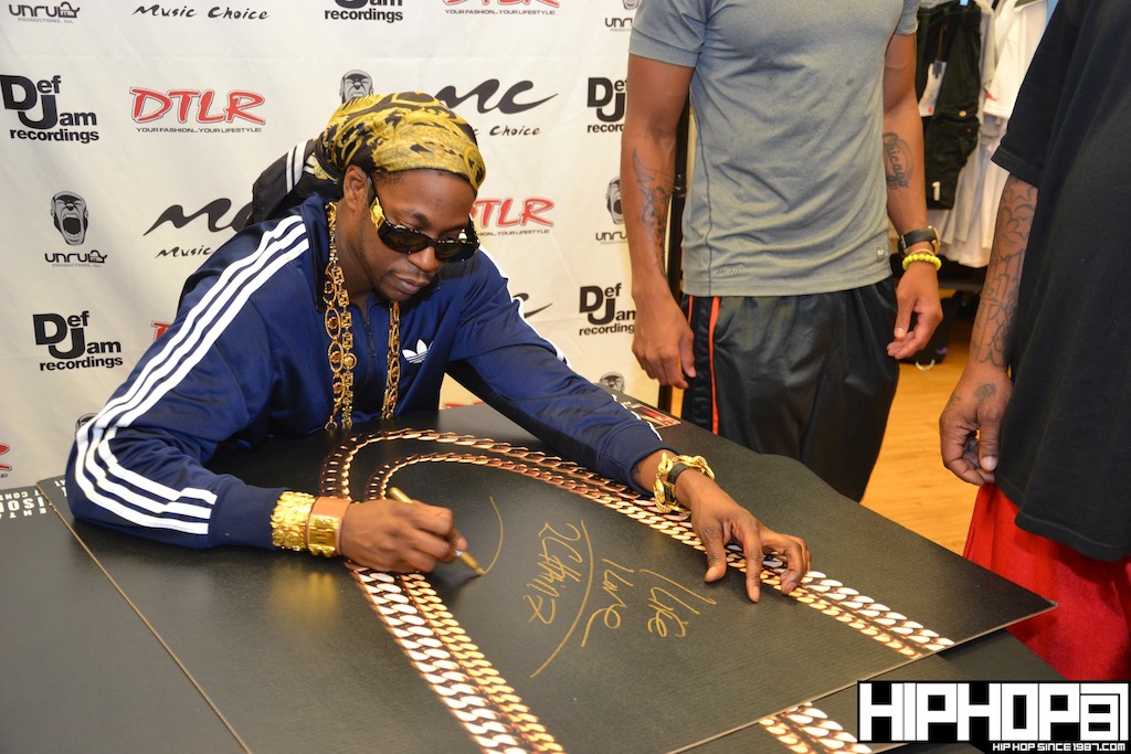 2-chainz-based-on-a-tru-story-dtlr-baltimore-in-store-signing