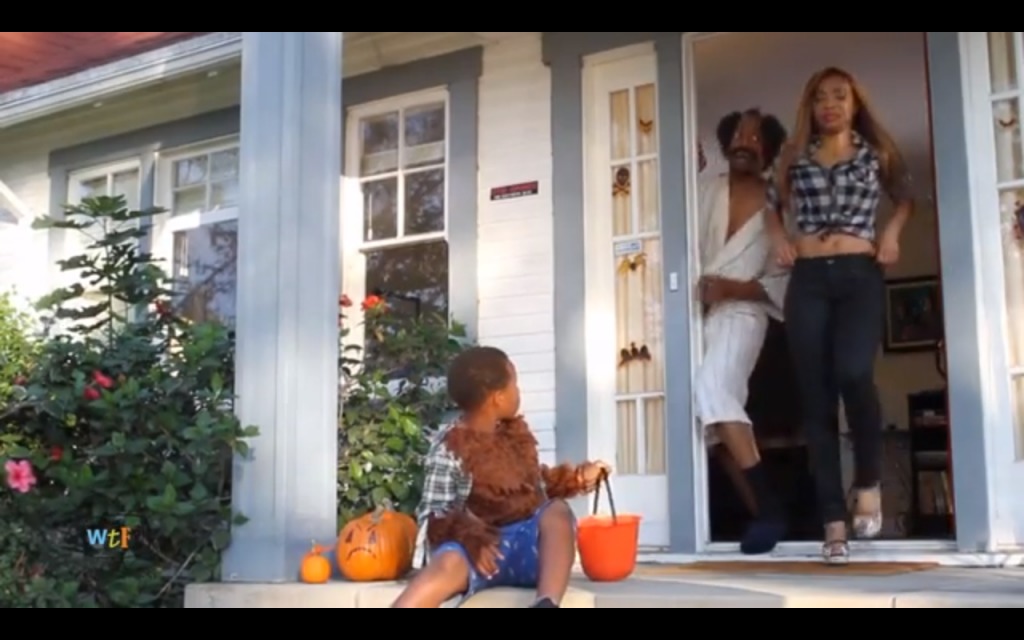 Screen-Shot-2013-10-31-at-12.21.38-PM-1024x640 Marlon Wayans - Grimey Halloween (Comedy Spoof Parady) (Video) 