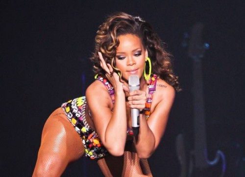 Rihanna-Performing-in-Manchester-12-500x362 Rihanna Set To Perform At 2015 iHeart Radio Music Awards! 