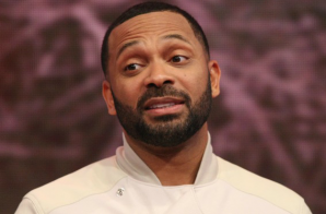 Tweetin’ Aint Cheatin’: Mike Epps Caught Attempting To DM Another Woman By His Wife