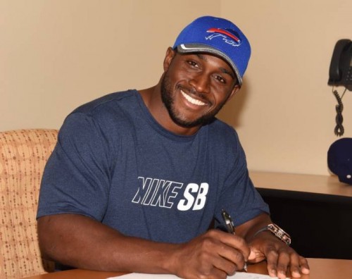 CozTGyxWEAEjp3K-500x396 Reggie Bush Signs a One Year Deal with the Buffalo Bills  