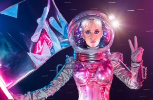 Katy Perry Is Set To Host The 2017 “MTV Video Music Awards”