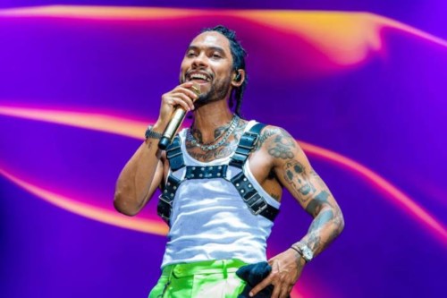 Miguel-2-500x333 Nas, Big Sean, Miguel & More Rock The Crowd During Day 1 of ONE Musicfest 2018 (Photos) 
