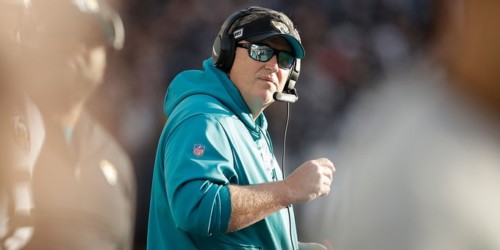 ENH9GWmUUAI2zt4-500x250 Back Again: The Jacksonville Jaguars Are Keeping Head Coach Doug Marrone in 2020  