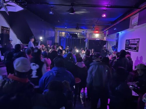 crowd-at-queens-wear-crowns-2-500x375 Ace General's "Queens Wear Crowns Too" Concert is the Talk of the Streets Right Now  